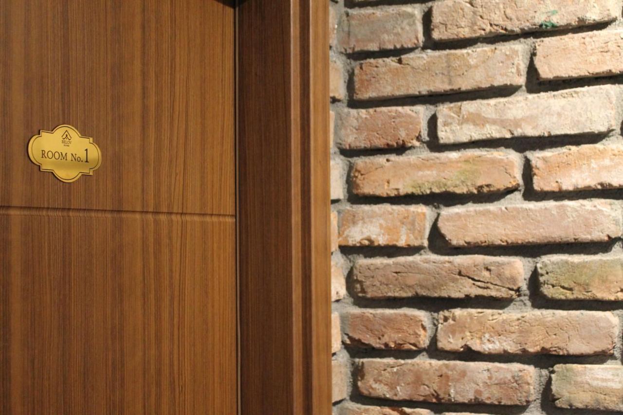 Belov Rooms And Apartments ديمير كابيجا المظهر الخارجي الصورة